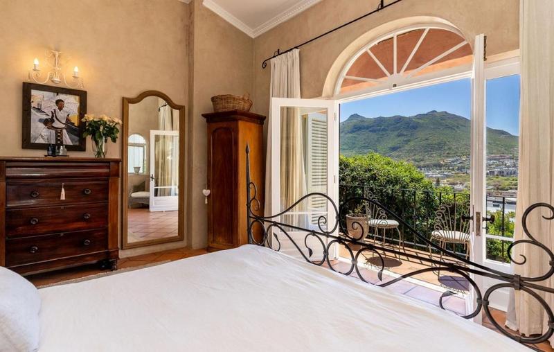 6 Bedroom Property for Sale in Hout Bay Western Cape